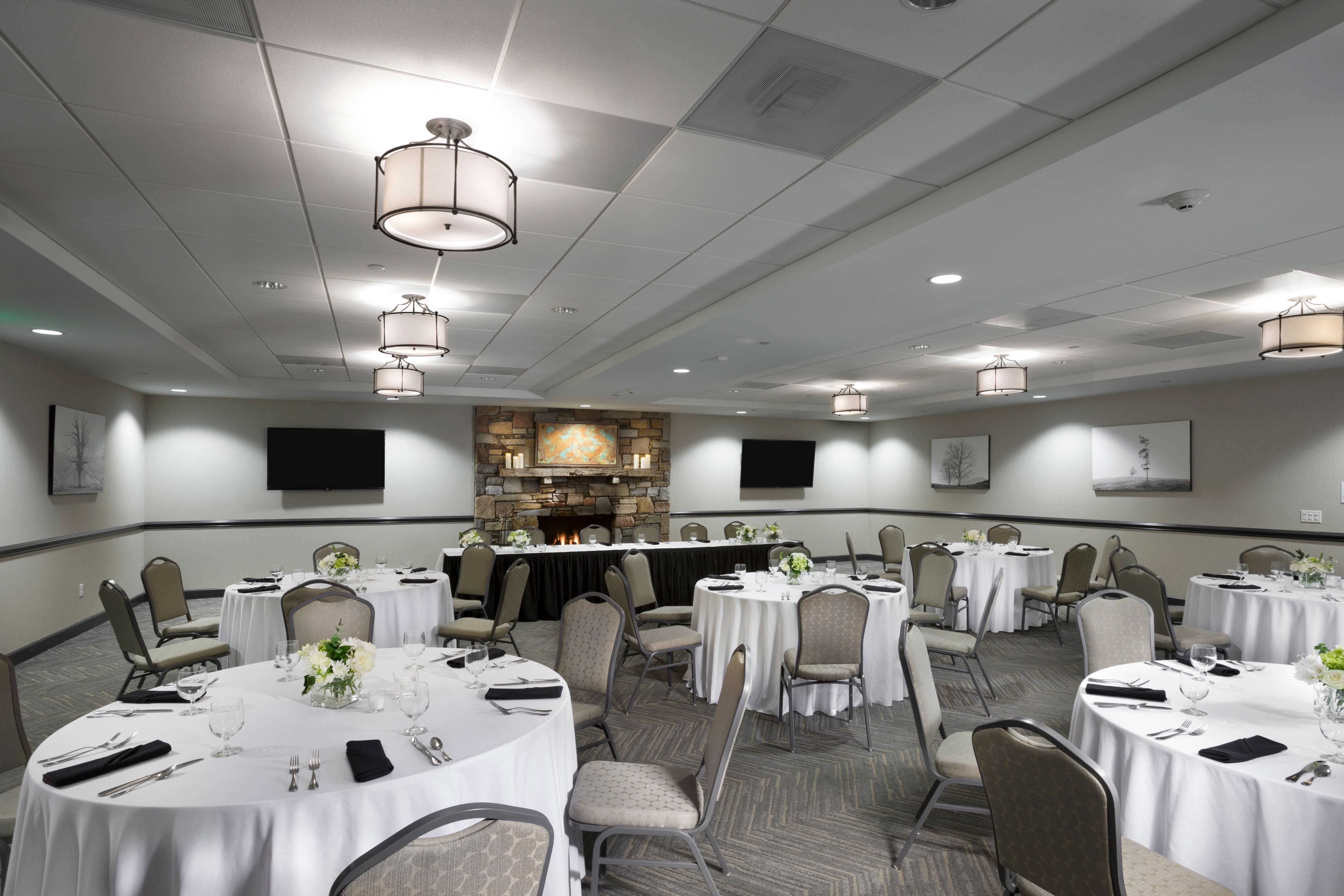Holiday Inn Asheville East-Blue Ridge Pkwy By Ihg Εξωτερικό φωτογραφία