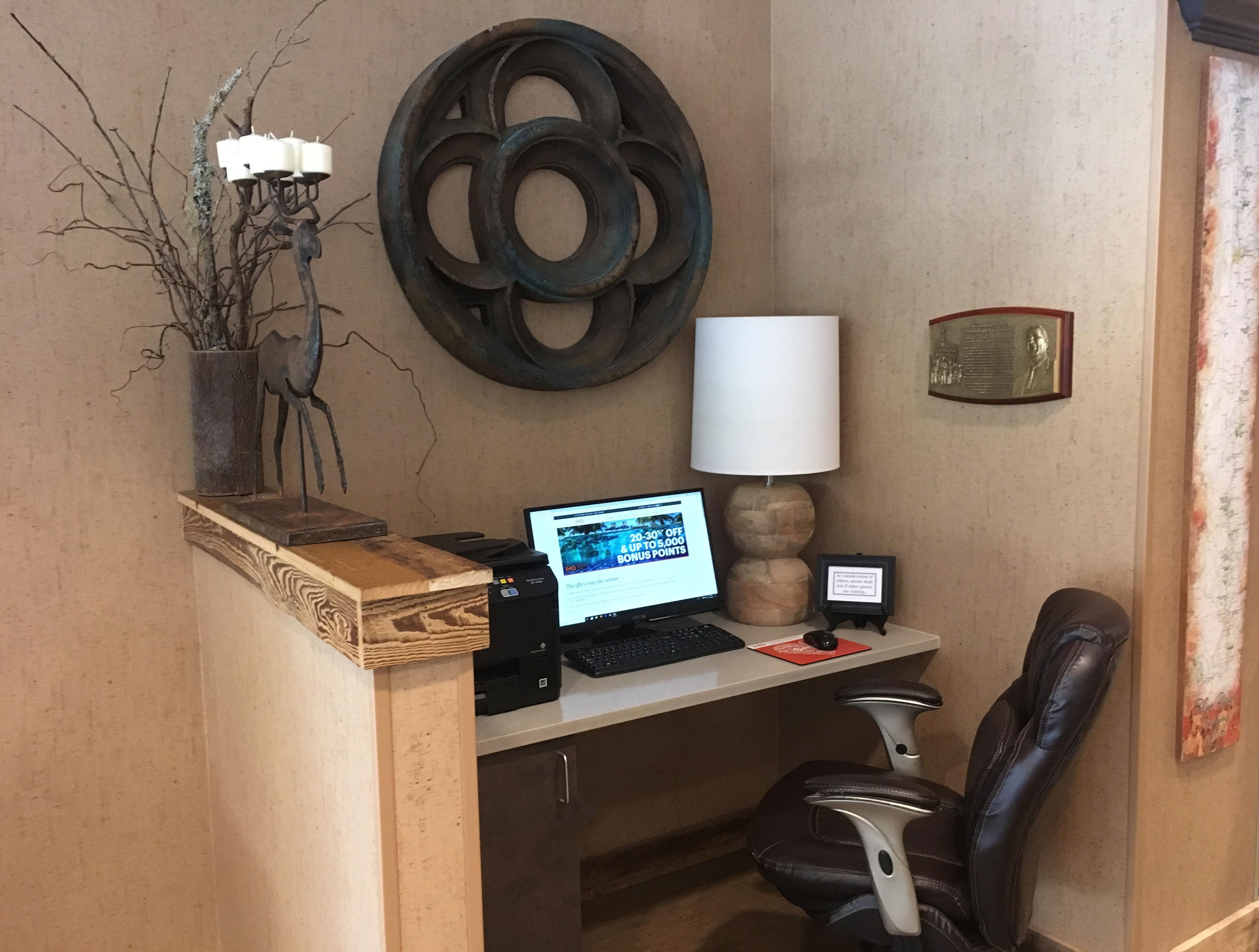 Holiday Inn Asheville East-Blue Ridge Pkwy By Ihg Εξωτερικό φωτογραφία