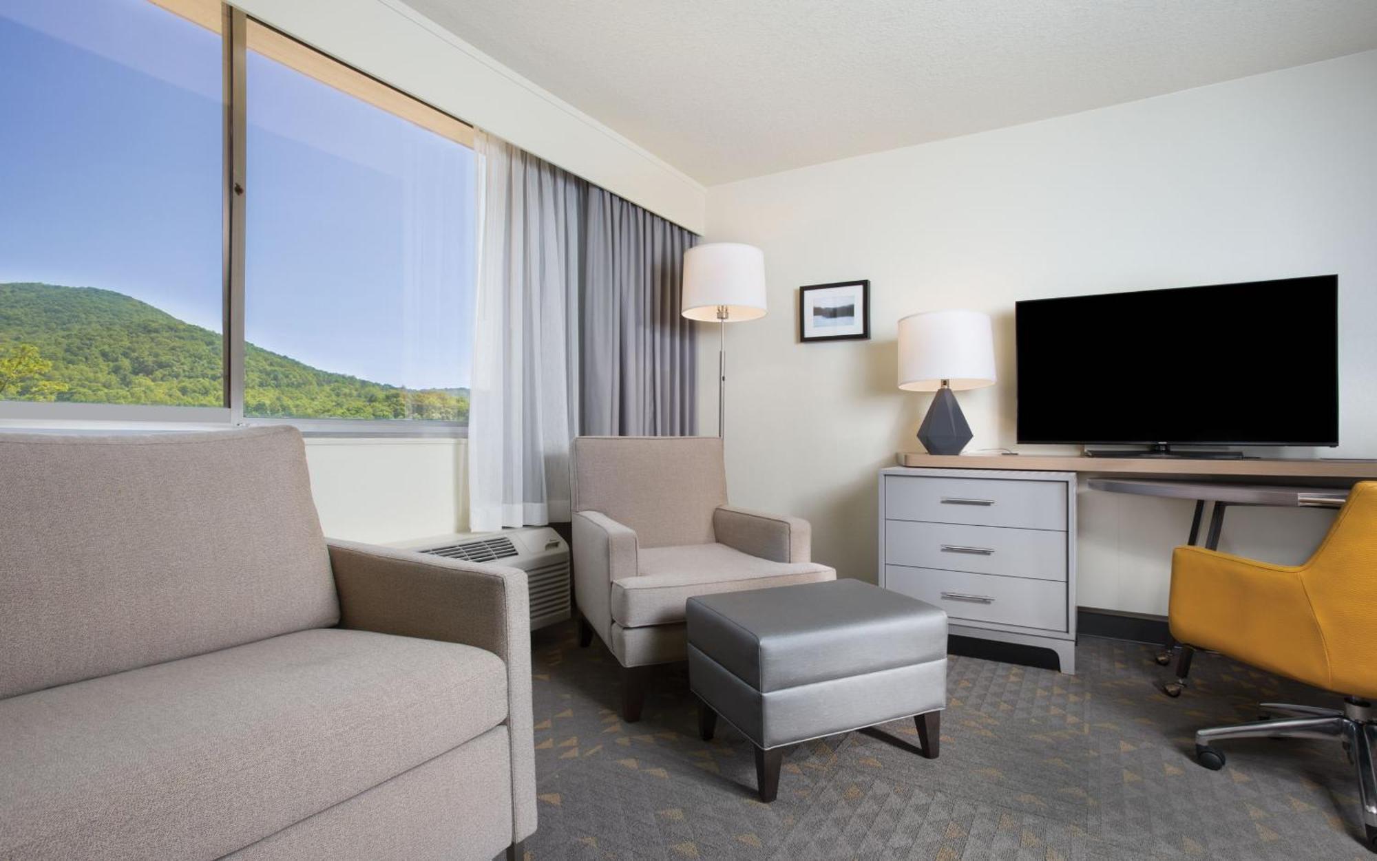 Holiday Inn Asheville East-Blue Ridge Pkwy By Ihg Εξωτερικό φωτογραφία