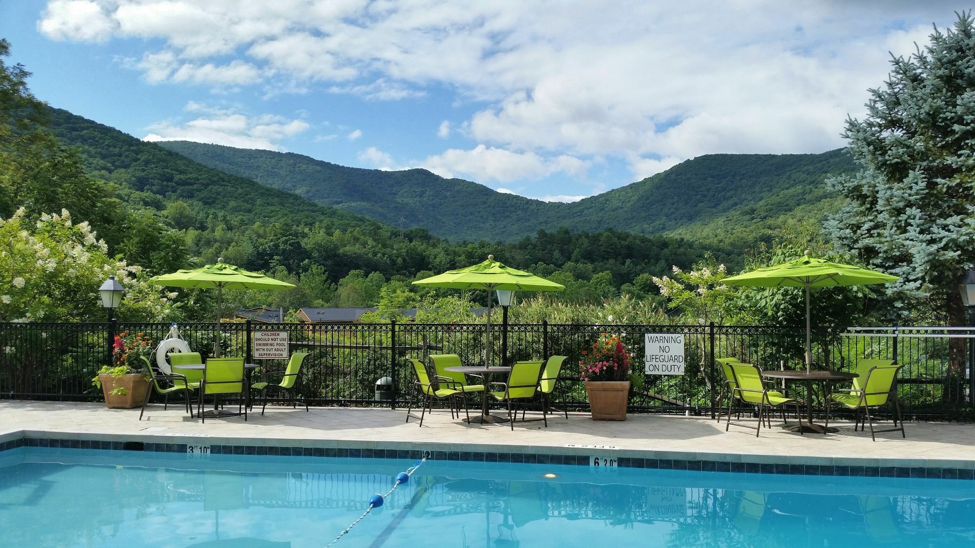 Holiday Inn Asheville East-Blue Ridge Pkwy By Ihg Εξωτερικό φωτογραφία