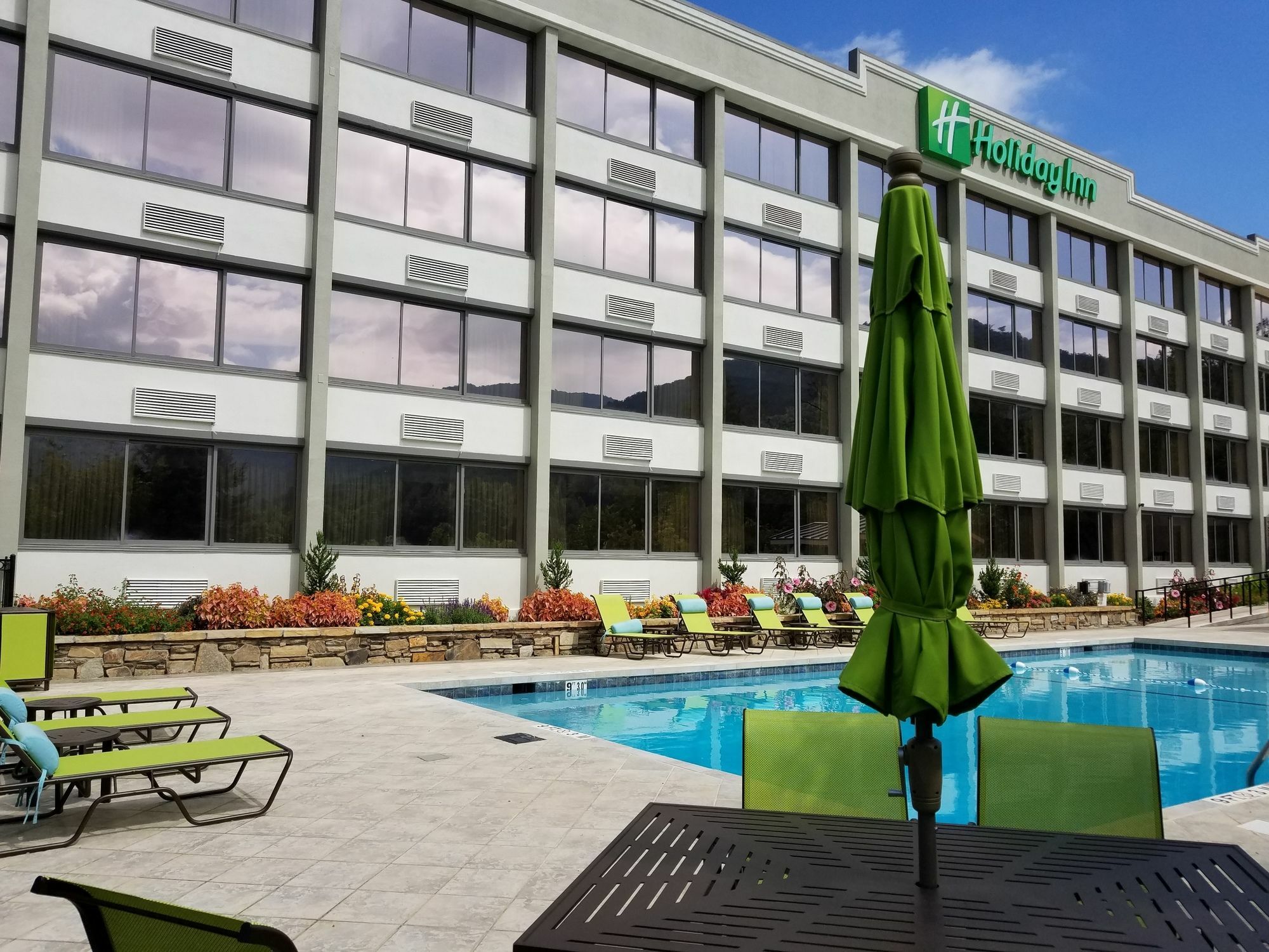 Holiday Inn Asheville East-Blue Ridge Pkwy By Ihg Εξωτερικό φωτογραφία